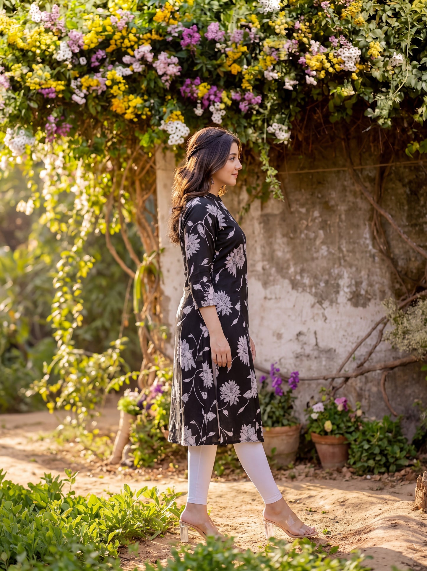 NAYRA | Monochrome Floral Kurta