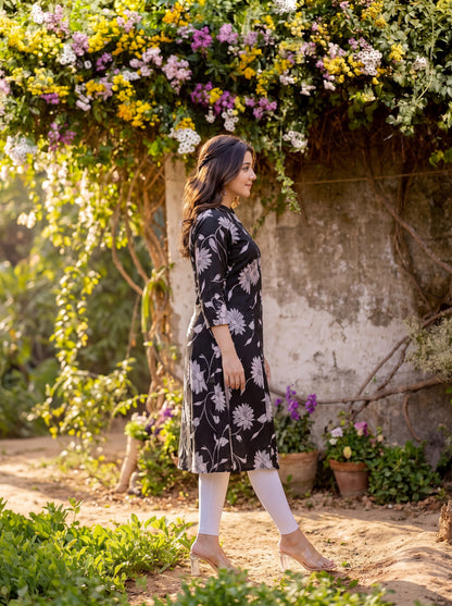 NAYRA | Monochrome Floral Kurta